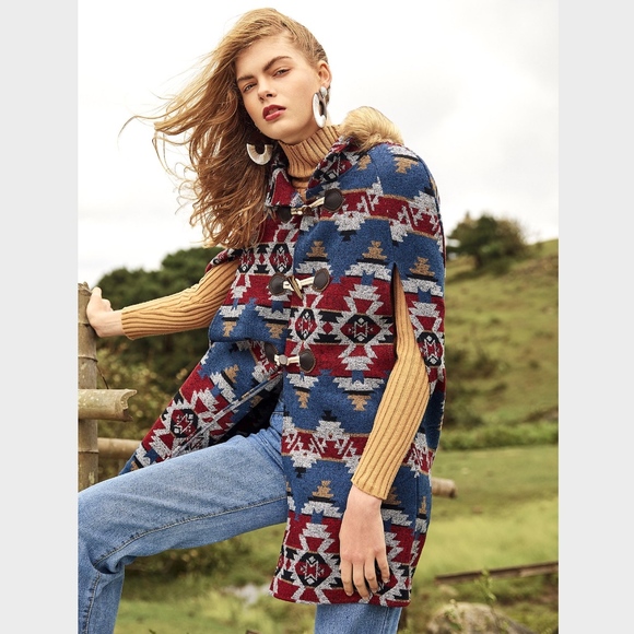 Hooded Boho Cape Faux Fur Aztec Print - Picture 2 of 8